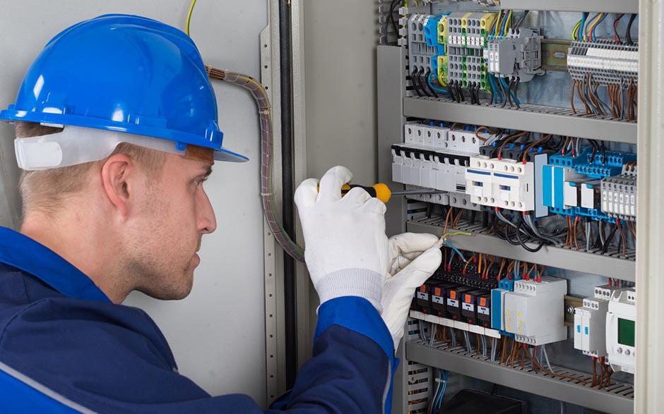 taux horaire électricien Valenton